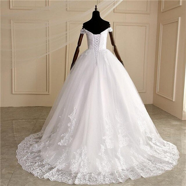 Luxury Lace Boat Neck Ball Gown Wedding Dresses